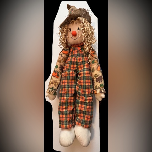 Pumpkin Patch Scarecrow - Picture 4 of 8